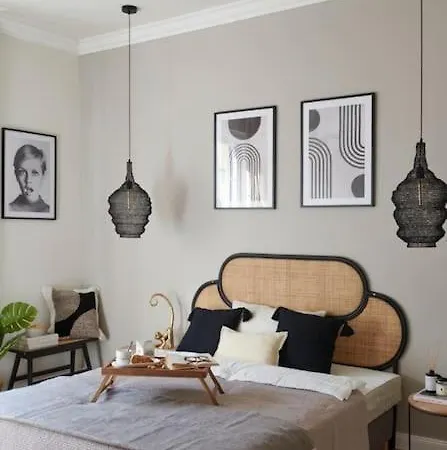 Scandinavian Art 3-bdr