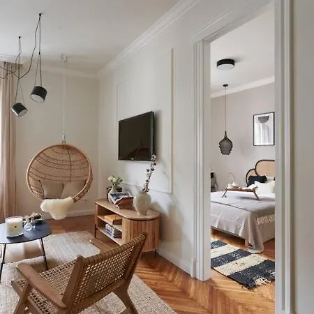 Scandinavian Art 3-bdr Budapest