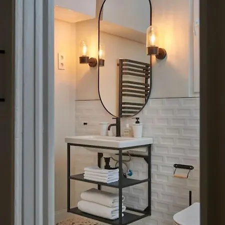 Scandinavian Art 3-bdr