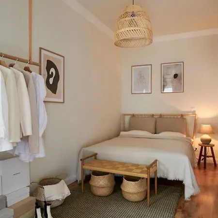 Scandinavian Art 3-bdr *