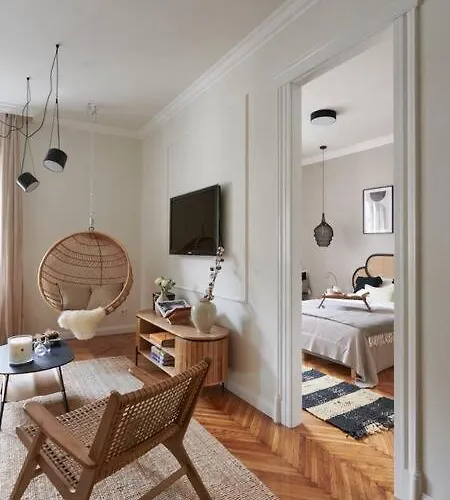 Scandinavian Art 3-bdr Budapest