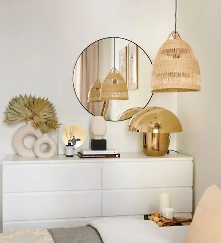 Scandinavian Art 3-bdr